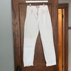 White denim pants
